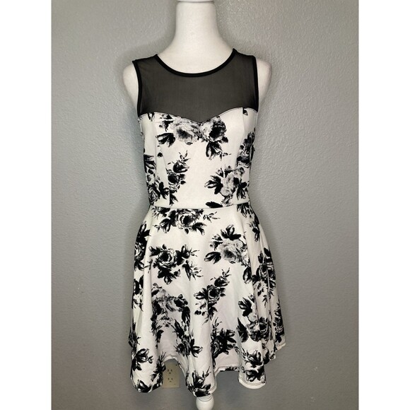 Trixxi Dresses & Skirts - 50s Style Fit & Flare Black White Floral Dress Medium Tradwife Mesh Neckline